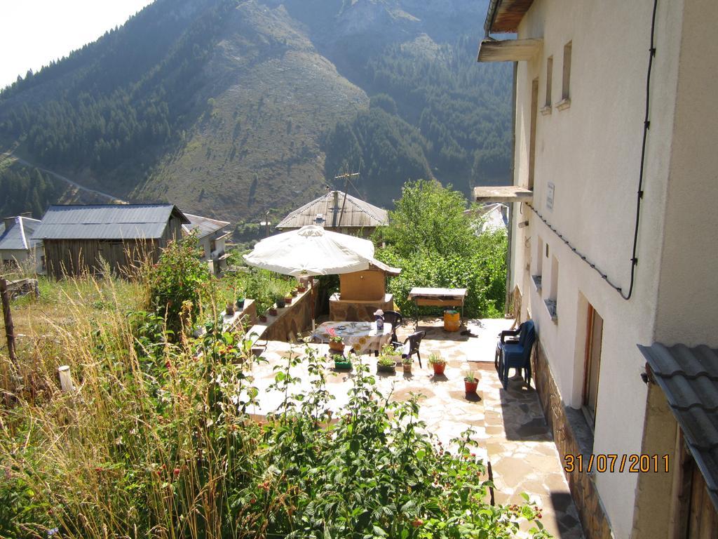 Kristal Guest House Trigrad Exterior photo