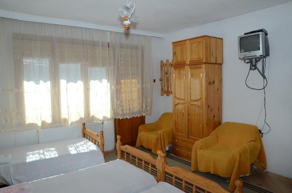 Kristal Guest House Trigrad Exterior photo